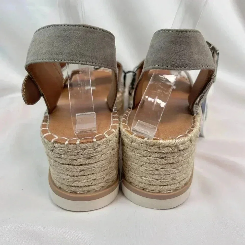 2/$30 Universal Thread Adea Wedge Size 11 Platform Sandal Casual Coastal Raffia